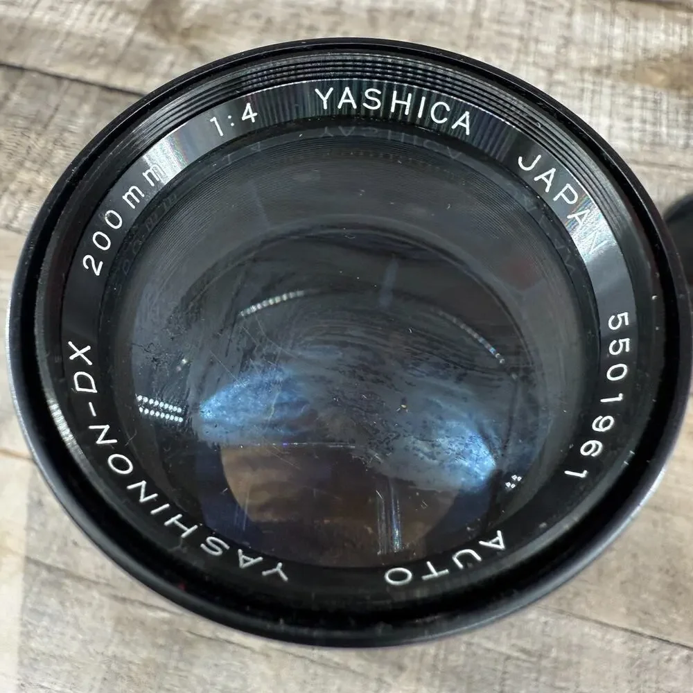 Yashica Yashinon-DX 200mm Lens 1:4 Auto Focus